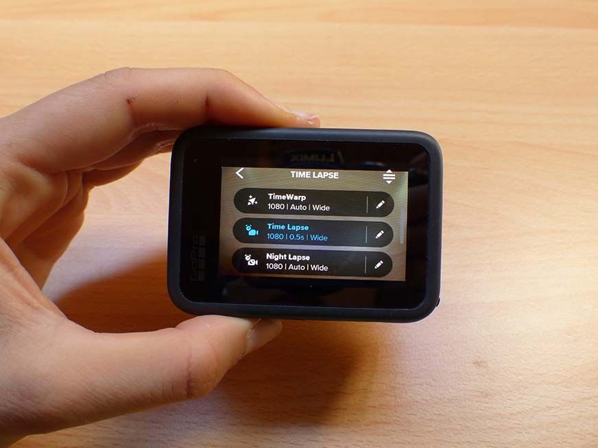 Man sieht den TimeWarp Modus auf der GoPro Hero 9.